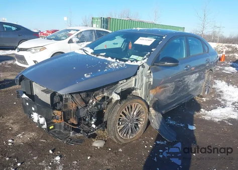 2024 Kia Forte Gt-Line z USA, uszkodzony, nr VIN 3KPF54AD7RE693321